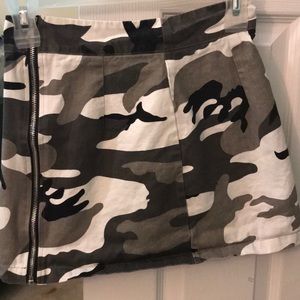 black & white camo print skirt
